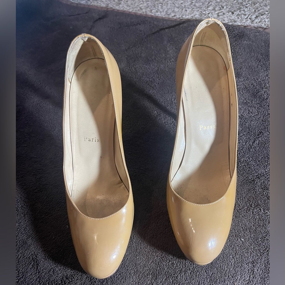 Christian Louboutin Simple Pump size 41.5